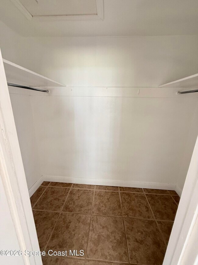 Building Photo - 100 Tampa Ave