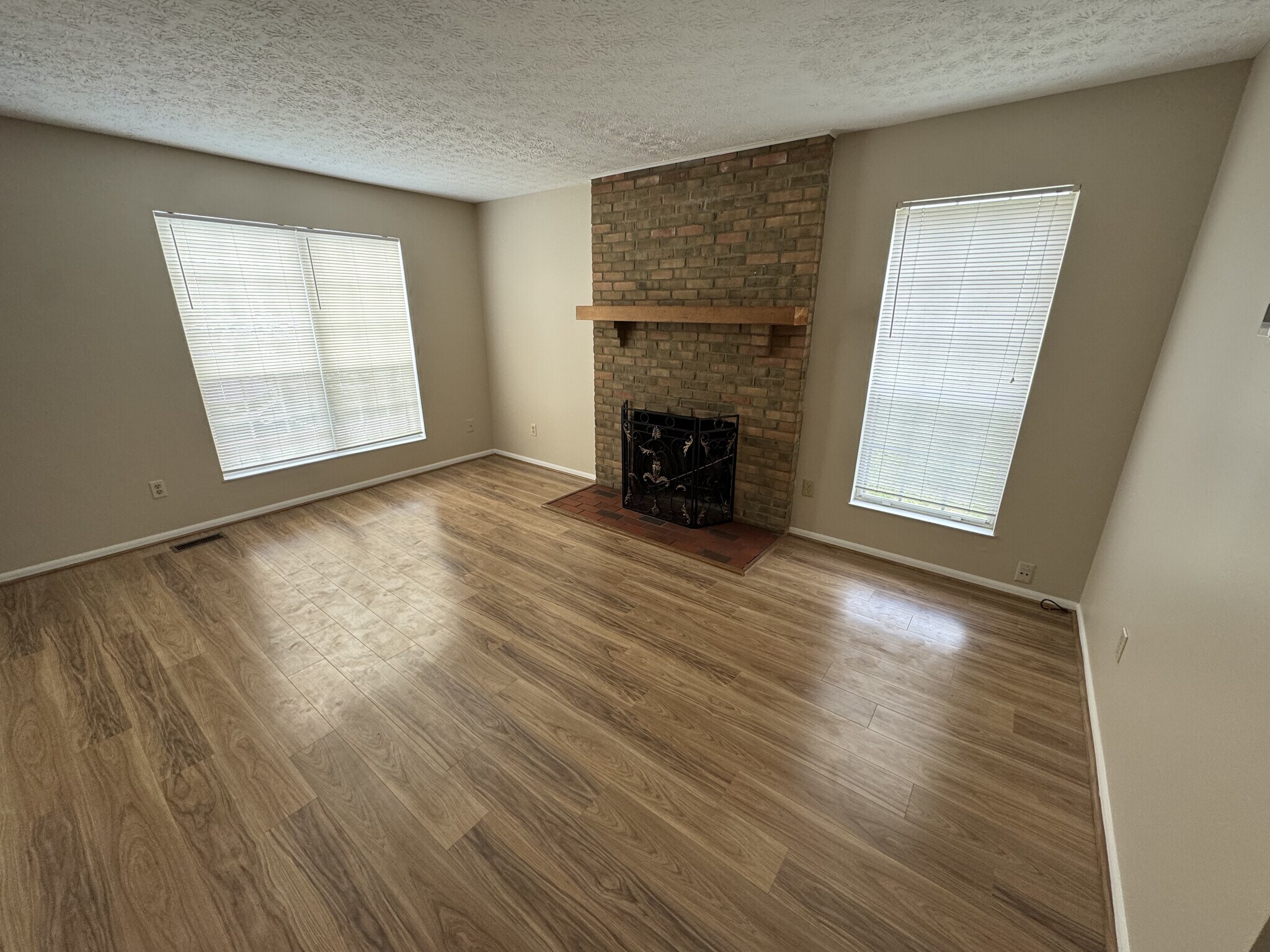 Family Room - 7766 Hansgrove Ct