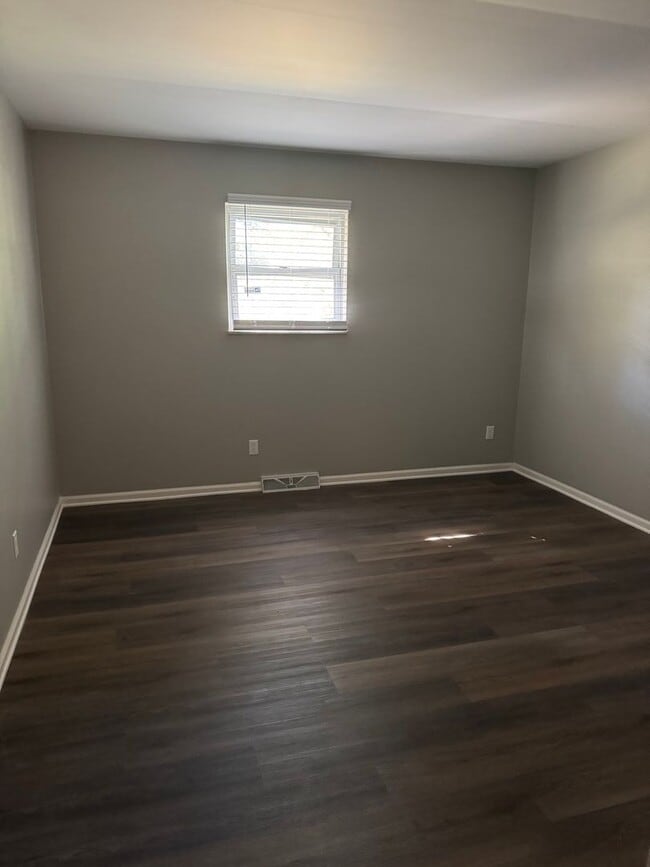 Building Photo - 3 Bedroom Ranch - Upper Arlington, OH