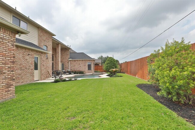 Building Photo - 13810 Nathan Ridge Ln