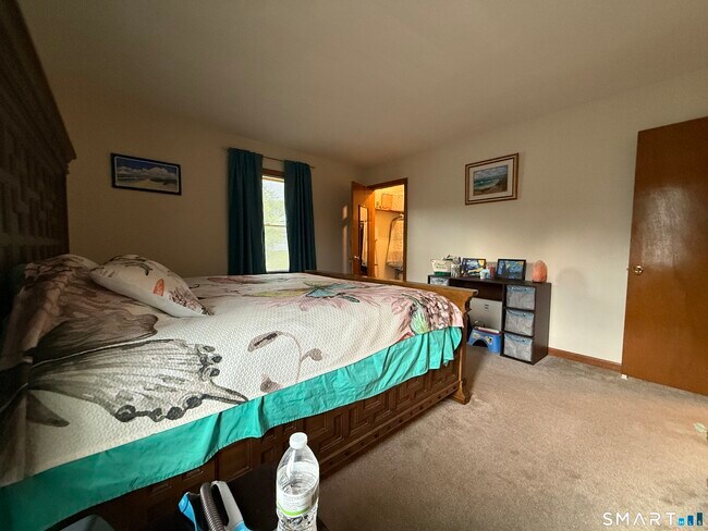 Building Photo - 43 Hoadley St