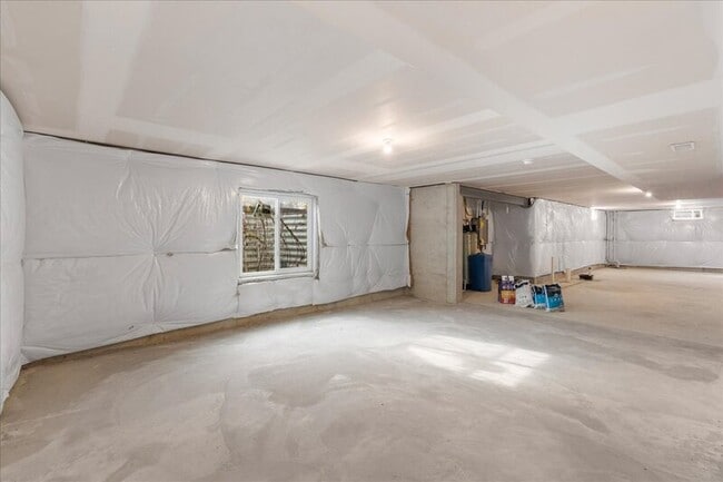 Building Photo - 8 Katie Dr