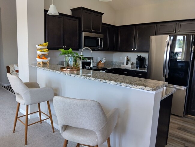 Building Photo - Spacious 2bd/2ba in The Villages at Bartle...