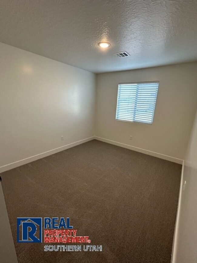 Building Photo - 1 year old Townhome in South Desert