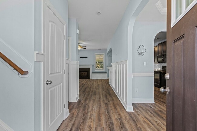 Building Photo - Spacious home in the heart of Sneads Ferry!