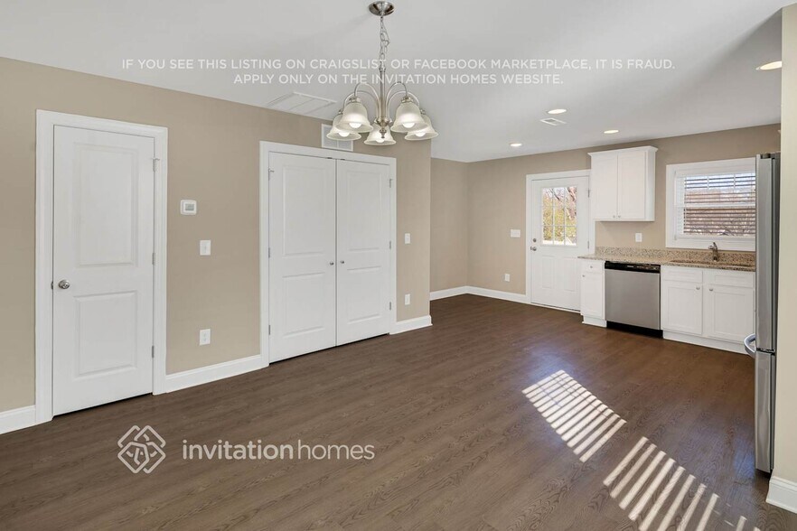 Building Photo - 298 Vance Dr NE