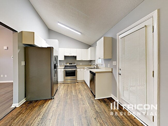Building Photo - 125 Pinto Dr
