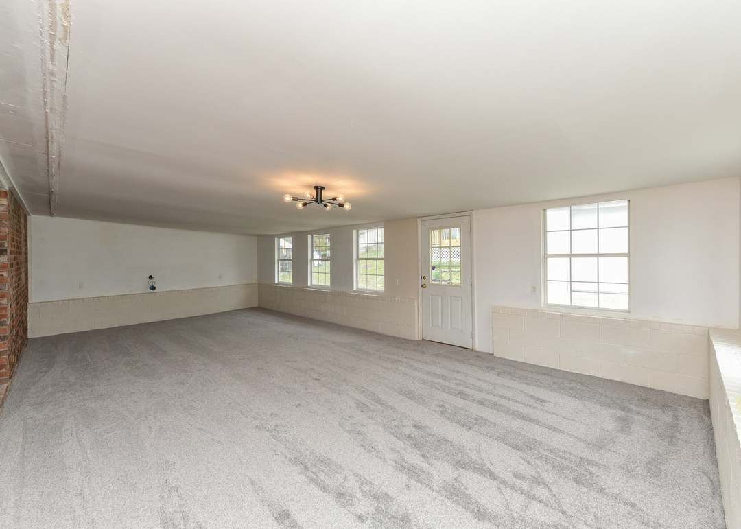 Building Photo - 146 Cranwill Dr