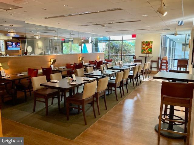 Building Photo - 5902 Mt Eagle Dr