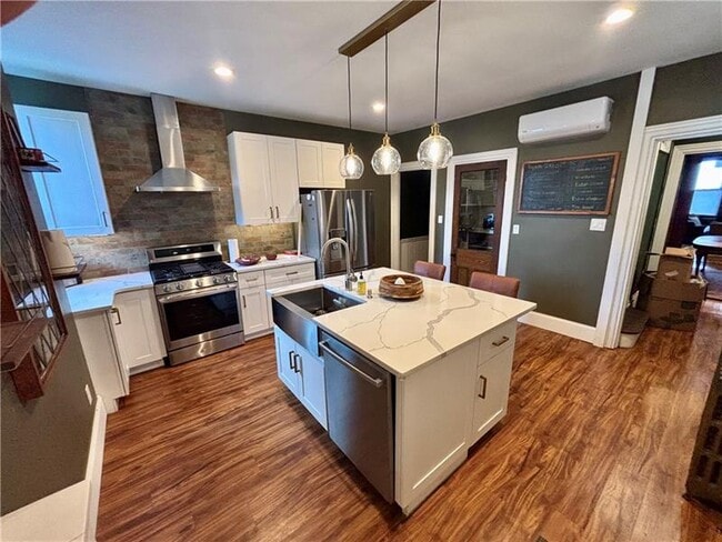 Building Photo - 1108 Sheffield St