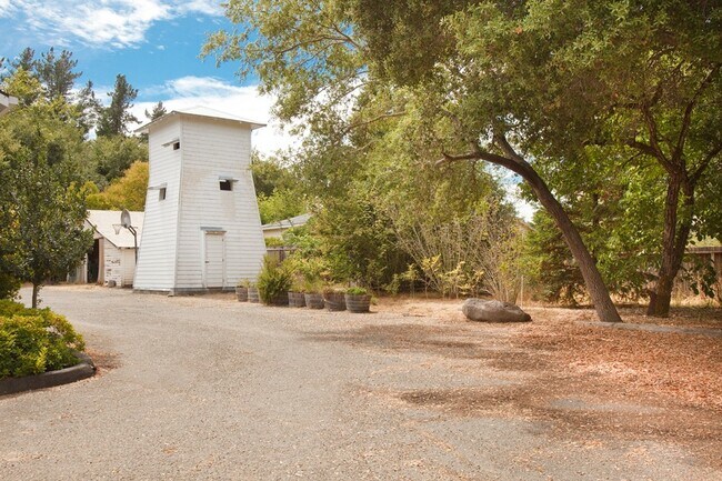 Building Photo - 5110 Gravenstein Hwy S