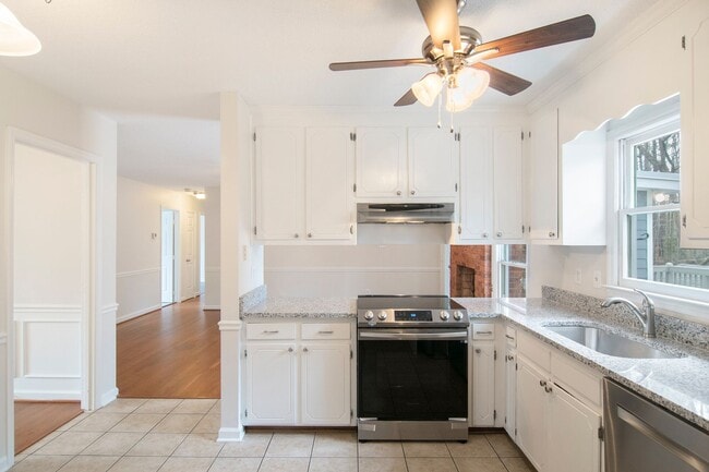 Building Photo - Freshly Updated! Beautiful 3 Bedroom, 2 Bath Ranch with Private wooded lot - Pet Friendly!