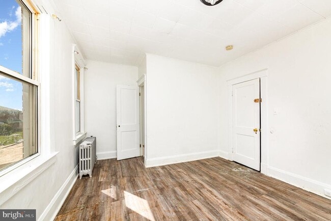 Building Photo - 4205 Nicholas Ave