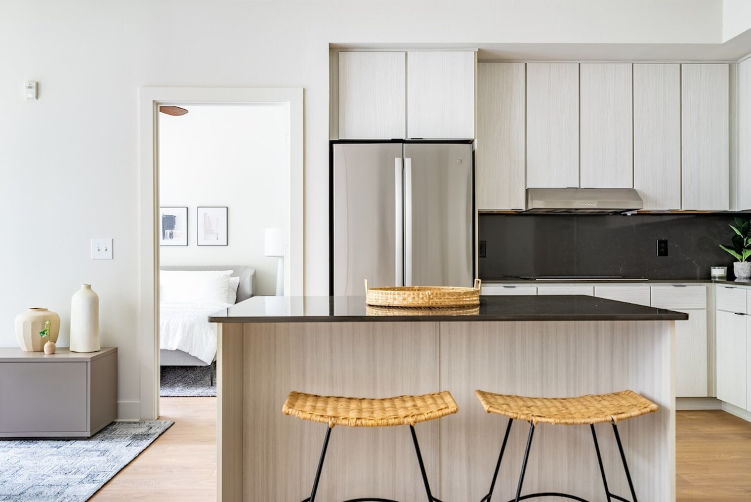 Building Photo - 2137 Pelham Dr