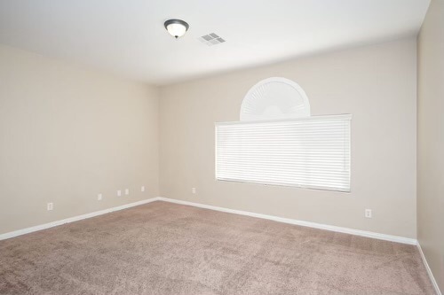 Building Photo - 915 Golden Poppy St