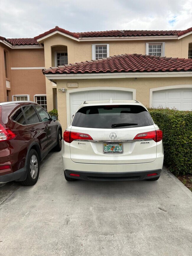 Building Photo - 13861 SW 102nd Terrace