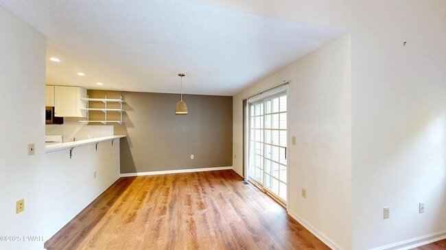 Building Photo - 4038 Somerset Ct