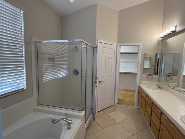 Building Photo - 603 Rockingham Ln