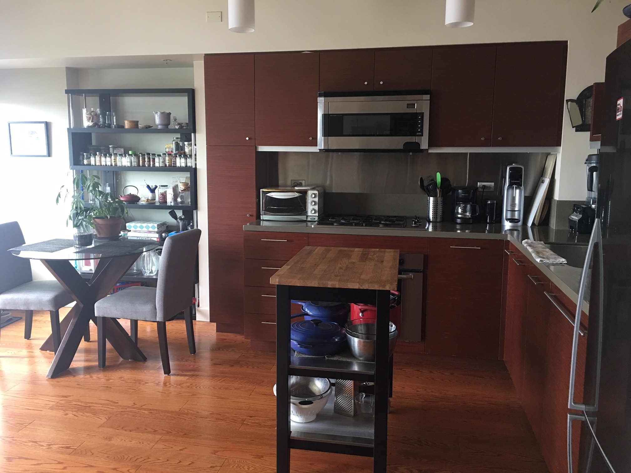 Kitchen - 3601 S River Pky