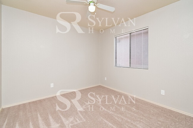 Building Photo - This charming ranch home is ready