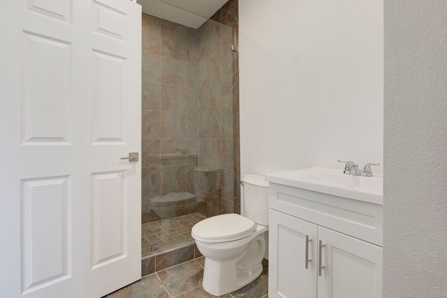 Building Photo - 11324 Haskell Ave