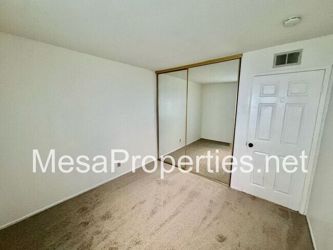 Building Photo - 1488 Poppy Ave