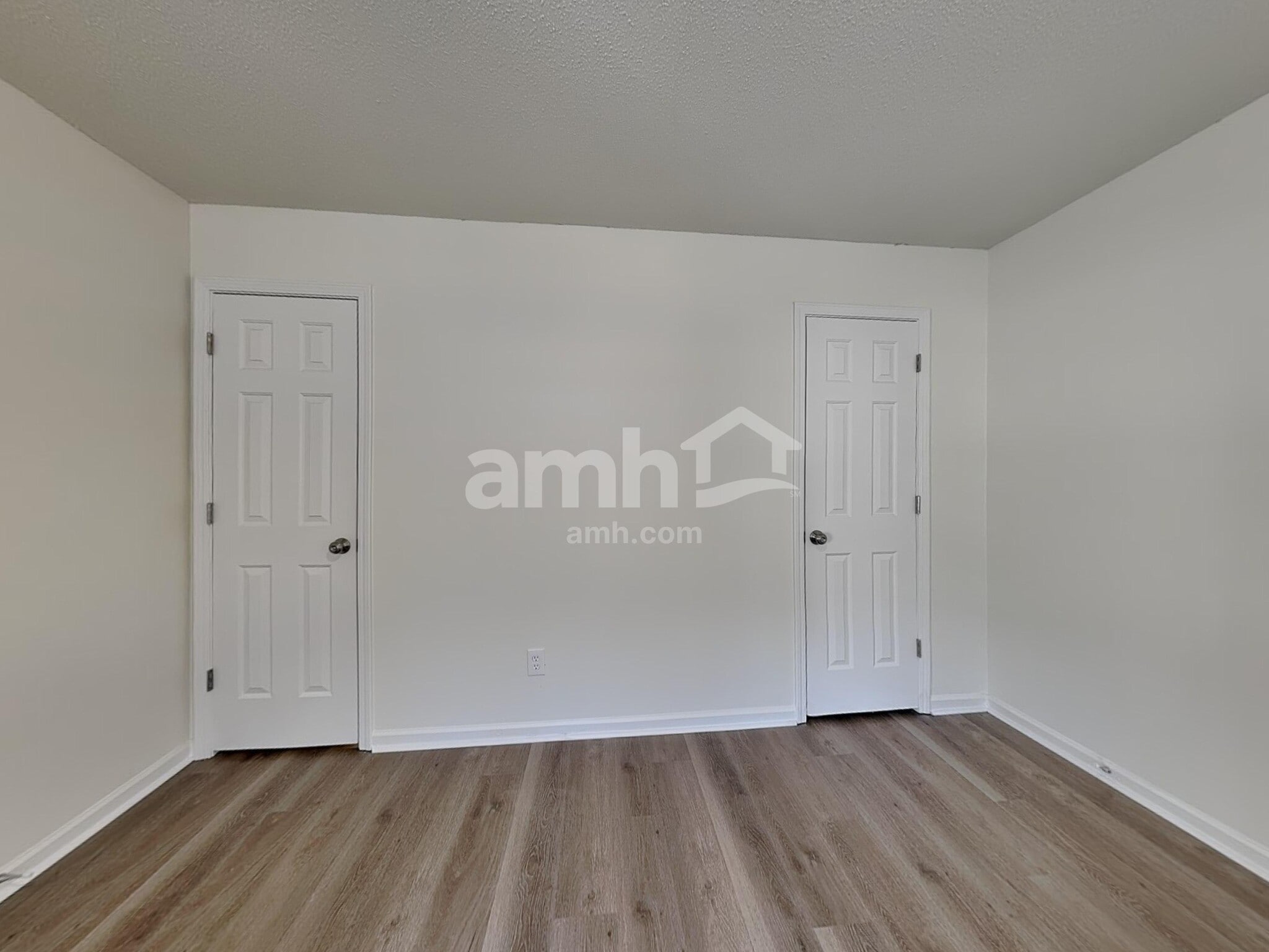 Building Photo - 6136 Swabia Ln