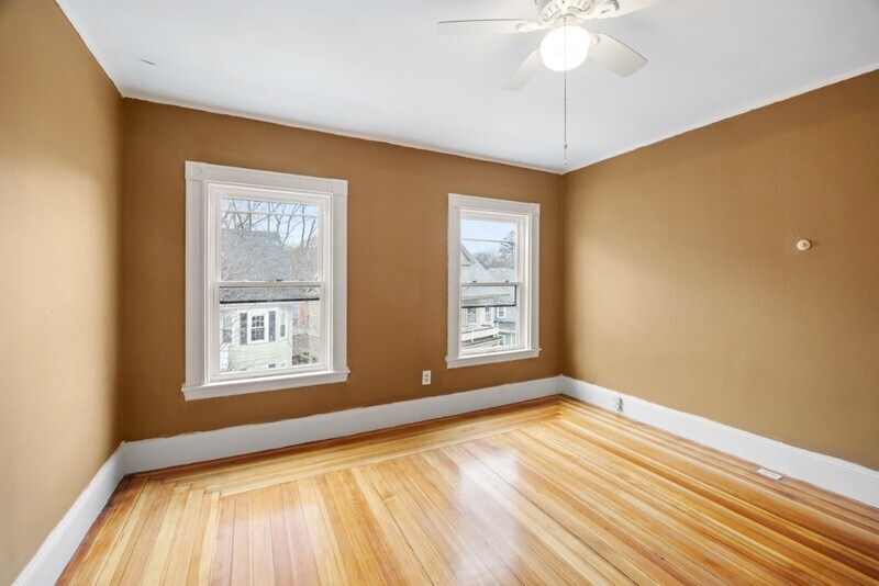 Building Photo - 16 Penhallow St