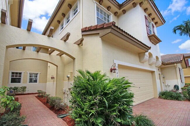 Building Photo - 5762 NW 119th Dr