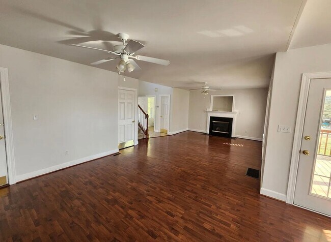 Building Photo - 4200 Blue Teal Pl