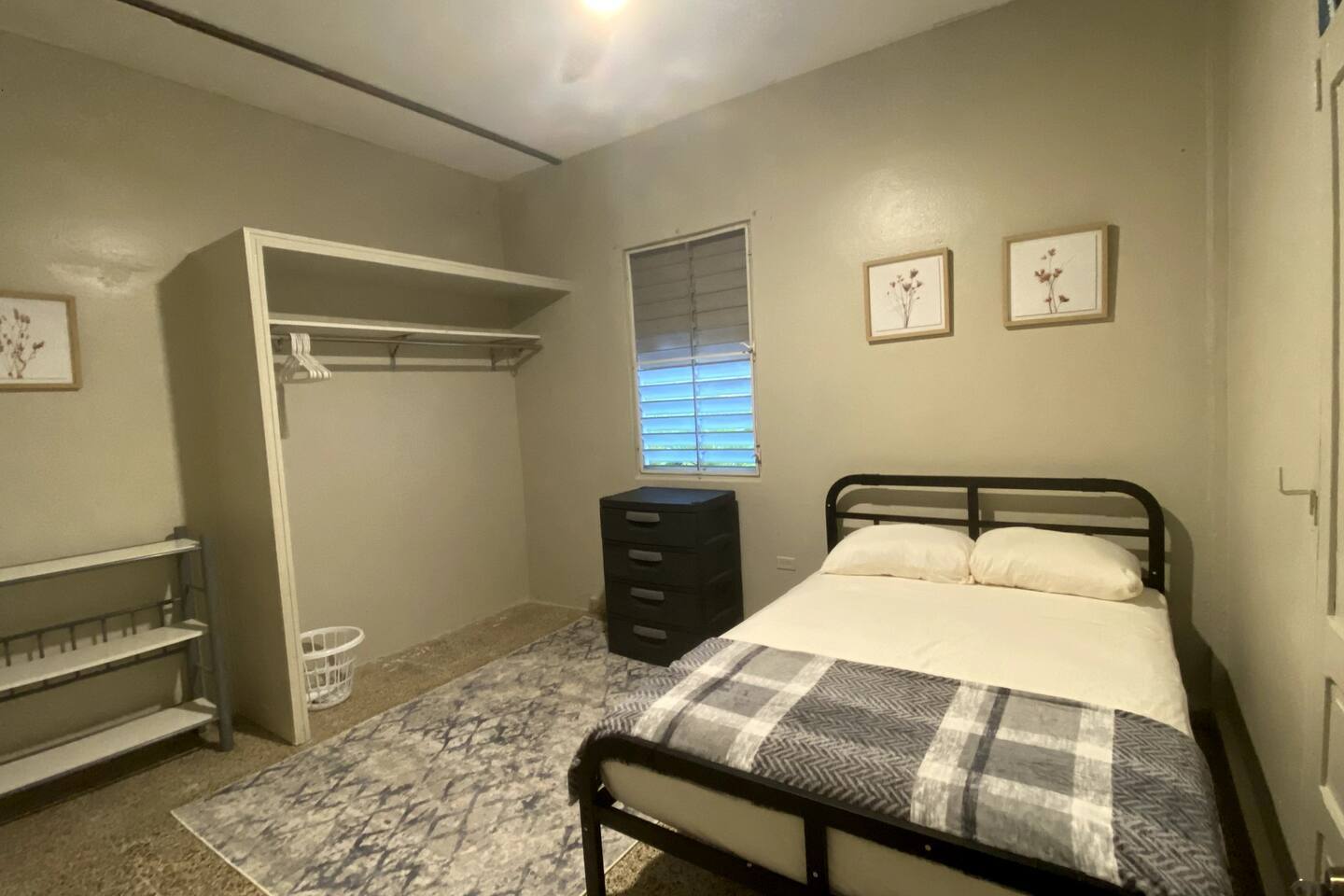 Building Photo - 445 W Mangrum Dr