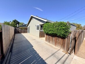 Building Photo - 844 1/2 F Street