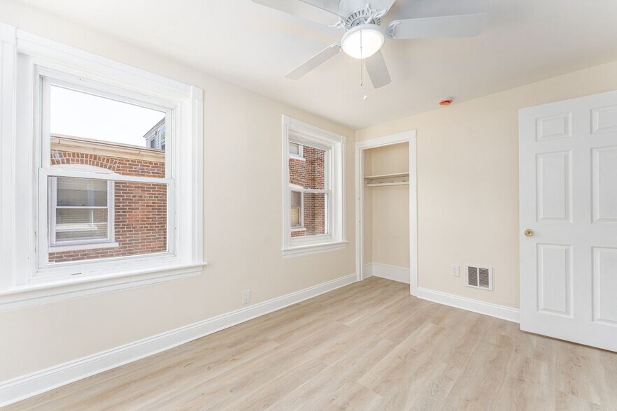 Building Photo - 129 Walnut St