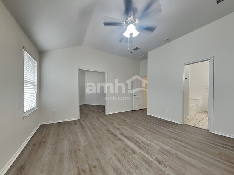 Building Photo - 485 Sausalito Dr