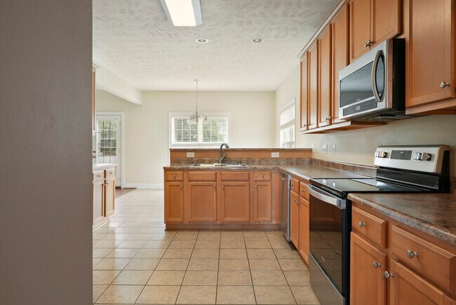 Building Photo - 2813 Franciscan Dr