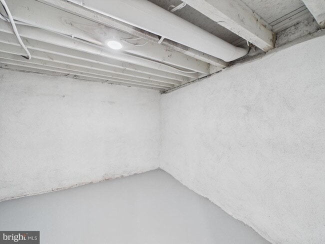 Building Photo - 2229 Oakford St