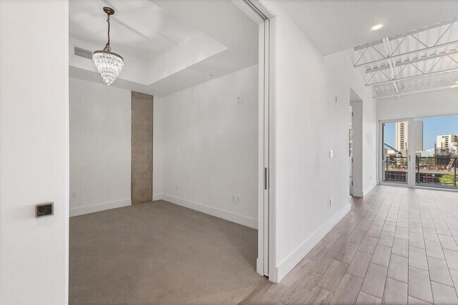 Building Photo - 332 Cocoanut Ave