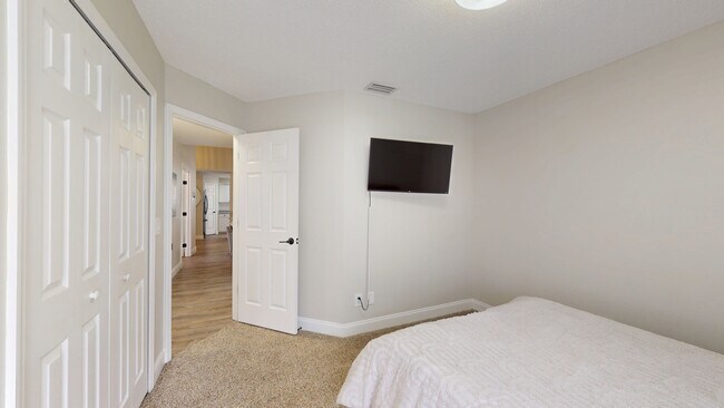 Building Photo - 4026 Banbury Cir