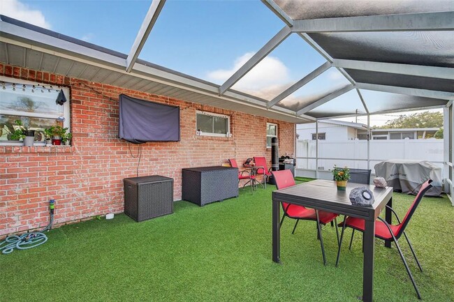 Building Photo - 11761 80th Ave