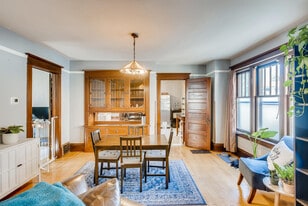 Building Photo - 7217 Saint James St