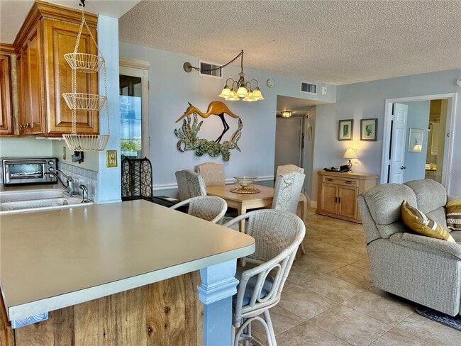 Building Photo - 6295 Bahia Del Mar Cir