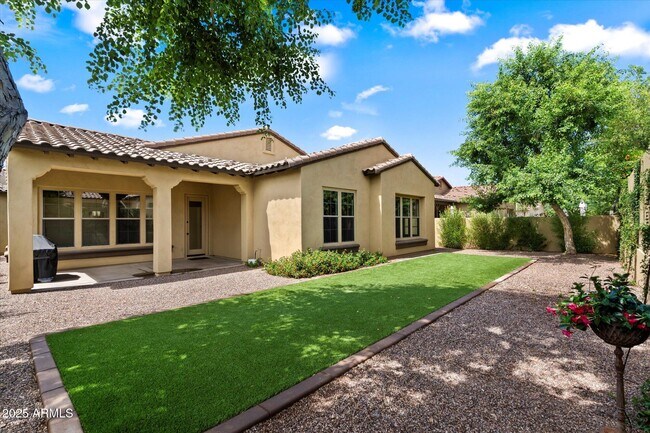Building Photo - 9260 E Desert Village Dr