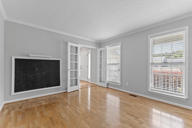 Building Photo - 2112 Echo Glen Ln
