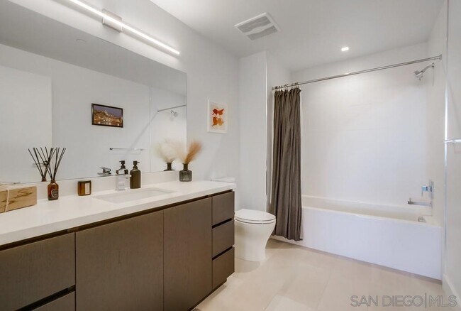 Building Photo - 1388 Kettner Blvd