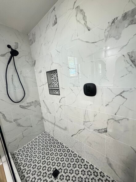 Building Photo - 5968 Capitol Dr