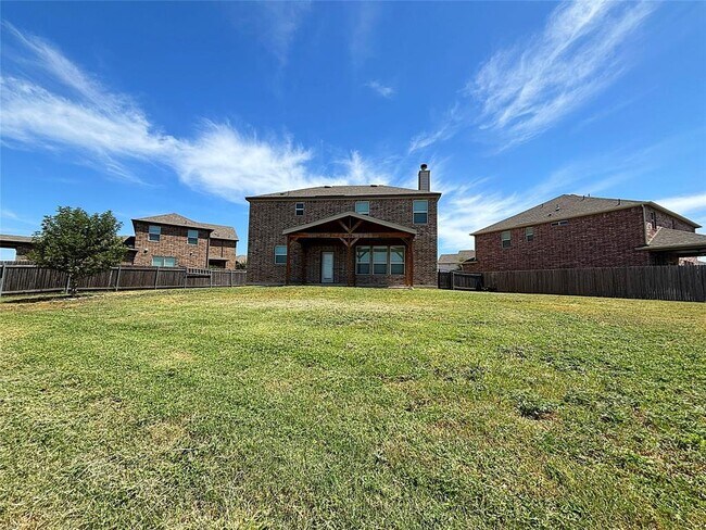 Building Photo - 1720 Foxglove Dr