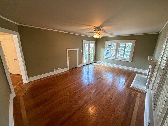 Building Photo - East Sacramento Home | 3 bedroom / 2 bathroom |1 bedroom 1 bath ADU | Available Now!