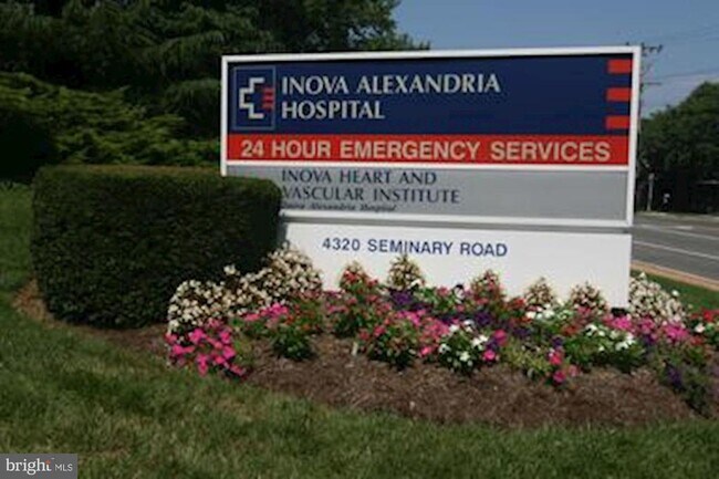 Building Photo - 3701 S George Mason Dr