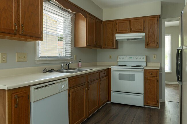 Building Photo - APPLICATIONS PENDING! Maintenance-free 3 b...