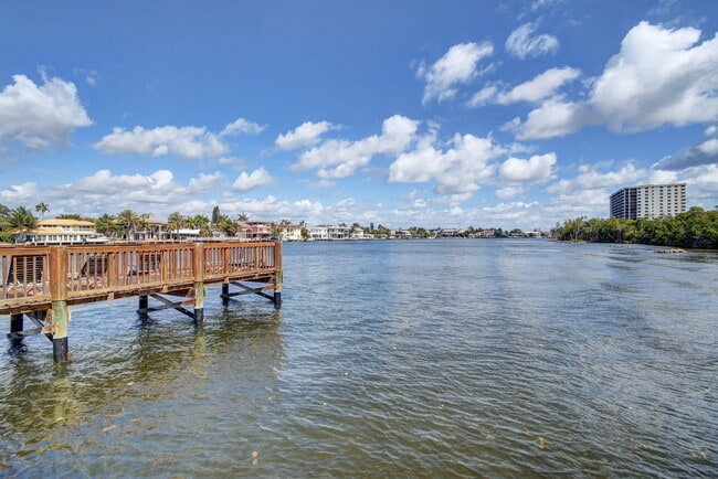 Building Photo - 3606 S Ocean Blvd